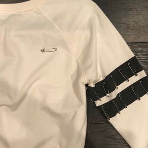 3/4 sleeve custom crop 👅
